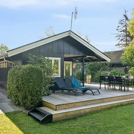 Holiday home Kenny - 750m From The Sea By Interhome *
